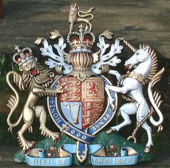 22in-royal-coat-of-arms-special-2-3.jpg
