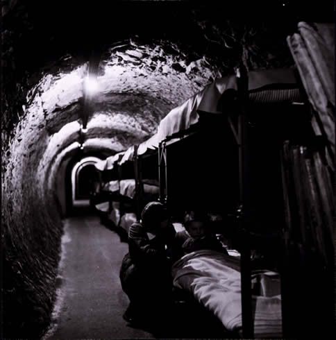 frissell-london-blitz-shelter-1945.jpg