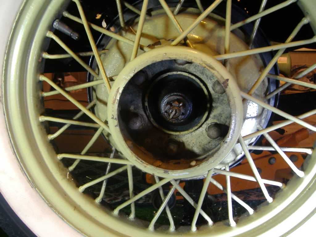 [Linked Image from i156.photobucket.com]