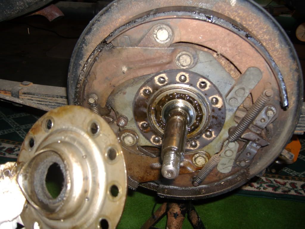 [Linked Image from i156.photobucket.com]