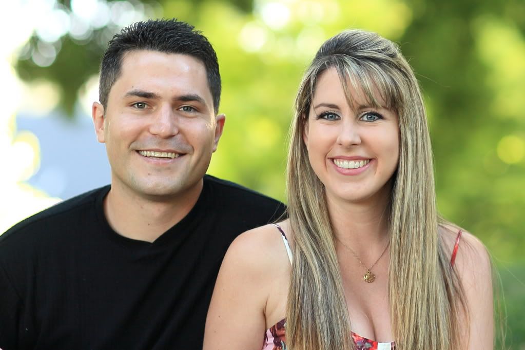 IMAGE: http://i156.photobucket.com/albums/t31/will227457/Tinaandevan1.jpg