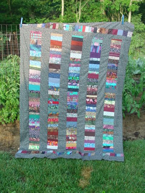 Stacks Of Coins quilt top by Lynn Shaw