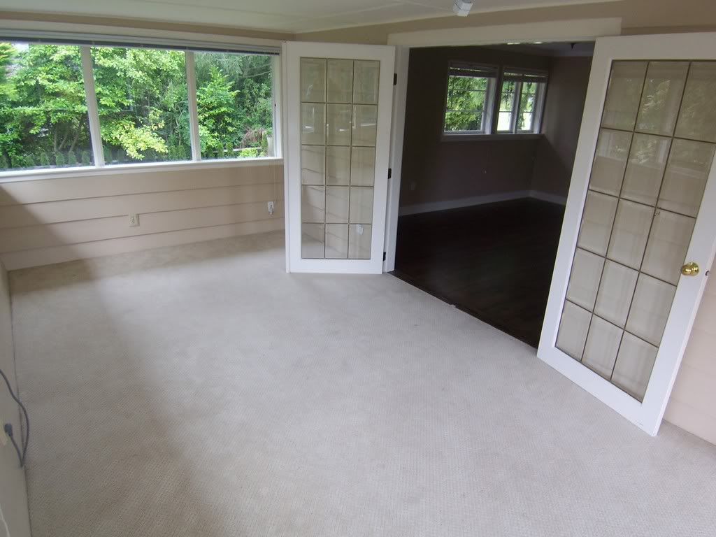vacant sun room