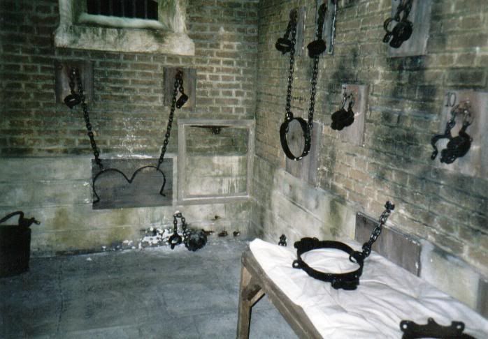 http://i156.photobucket.com/albums/t9/haginator/torture-chamber.jpg