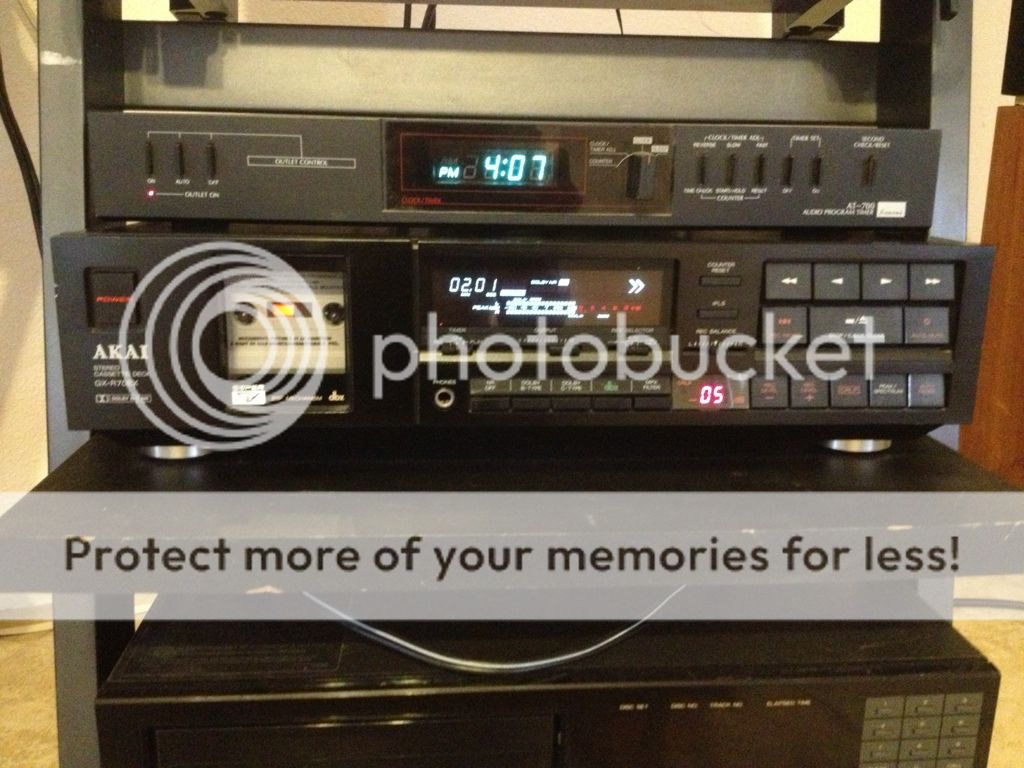 Two Akais on an Akai stand, i just need an Akai timer and CD player and  I'll have a complete Akai media center.