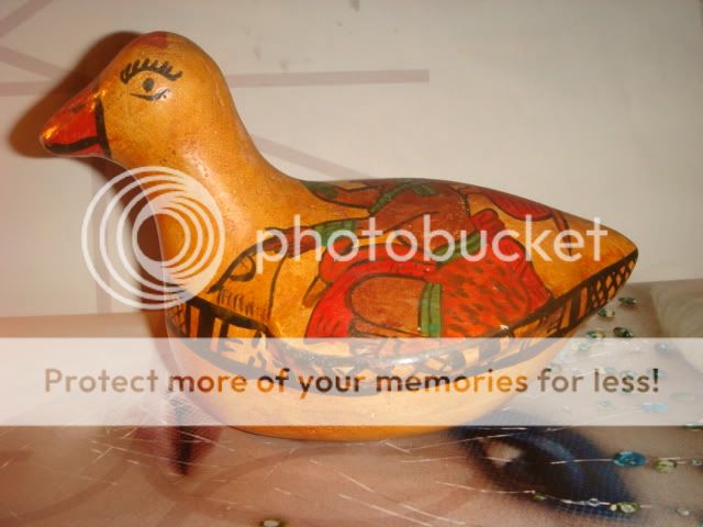 RARE VINTAGE HAND PAINTED FIGURAL CLAY DUCK   NICE  